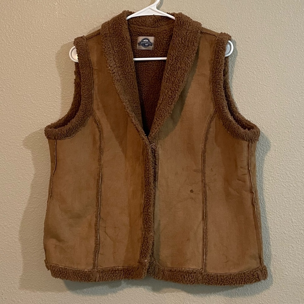 Shaver Lake Casuals Brown Sherpa Lines Faux-Suede Vest